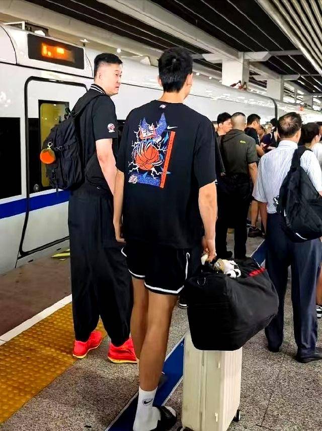 xingkong app-包含广州队关键时刻复出首秀;志在CBA季后赛名次提升;气氛紧张;医务组通报恢复的词条-xingkong app