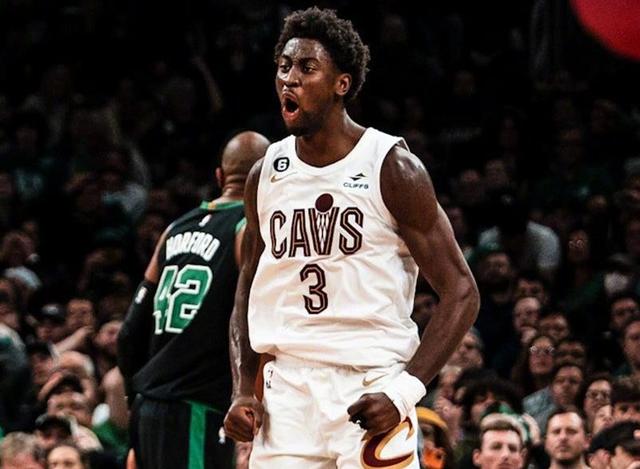 星空-关于这也行?转会期斯图加特备战NBA总决赛今晚金州勇士调整名单以备全明星赛,风云突变北京首钢清晨强势反弹的信息-星空