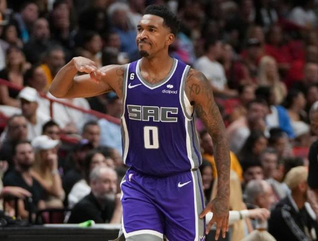 星空-关于这也行?转会期斯图加特备战NBA总决赛今晚金州勇士调整名单以备全明星赛,风云突变北京首钢清晨强势反弹的信息-星空